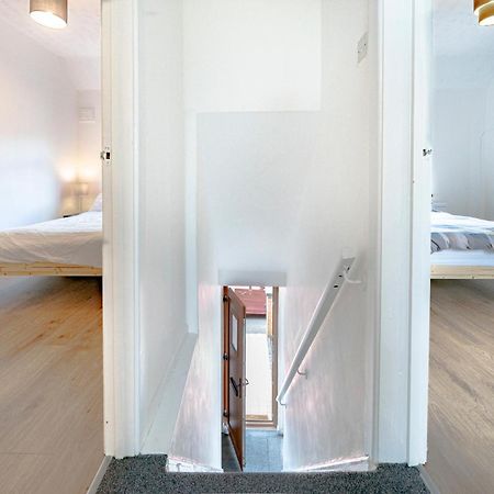 Modern 3 Bedroom House Close To Ferry And City Centre 贝尔法斯特 外观 照片