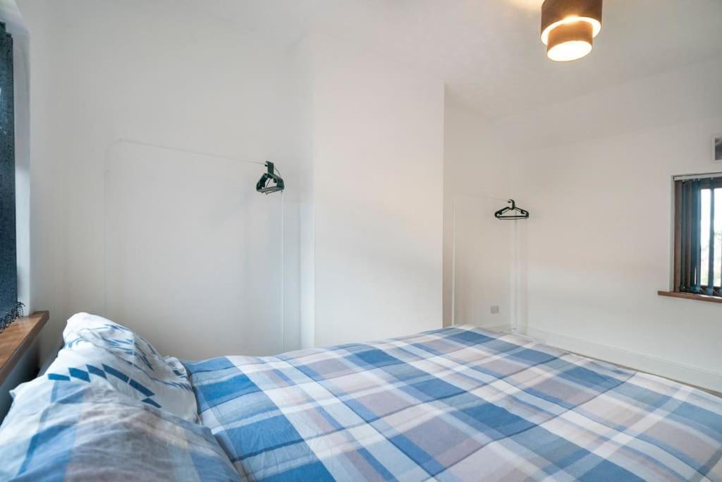 Modern 3 Bedroom House Close To Ferry And City Centre 贝尔法斯特 外观 照片