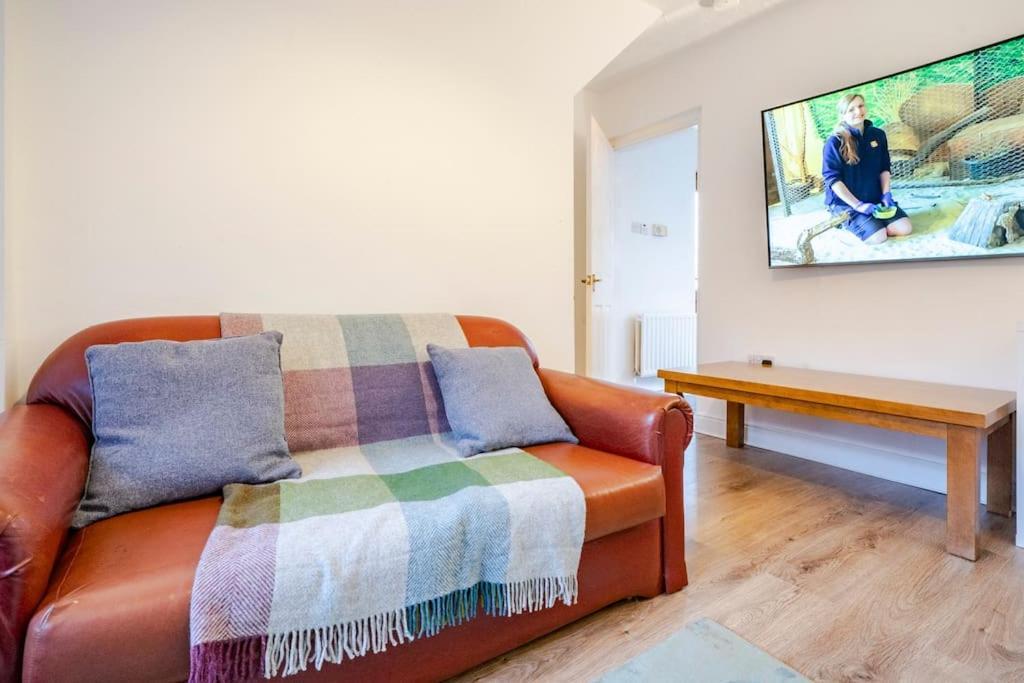 Modern 3 Bedroom House Close To Ferry And City Centre 贝尔法斯特 外观 照片