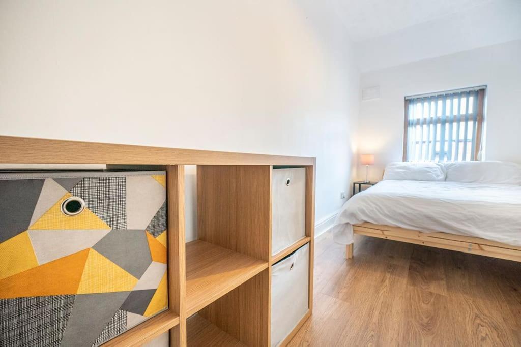 Modern 3 Bedroom House Close To Ferry And City Centre 贝尔法斯特 外观 照片
