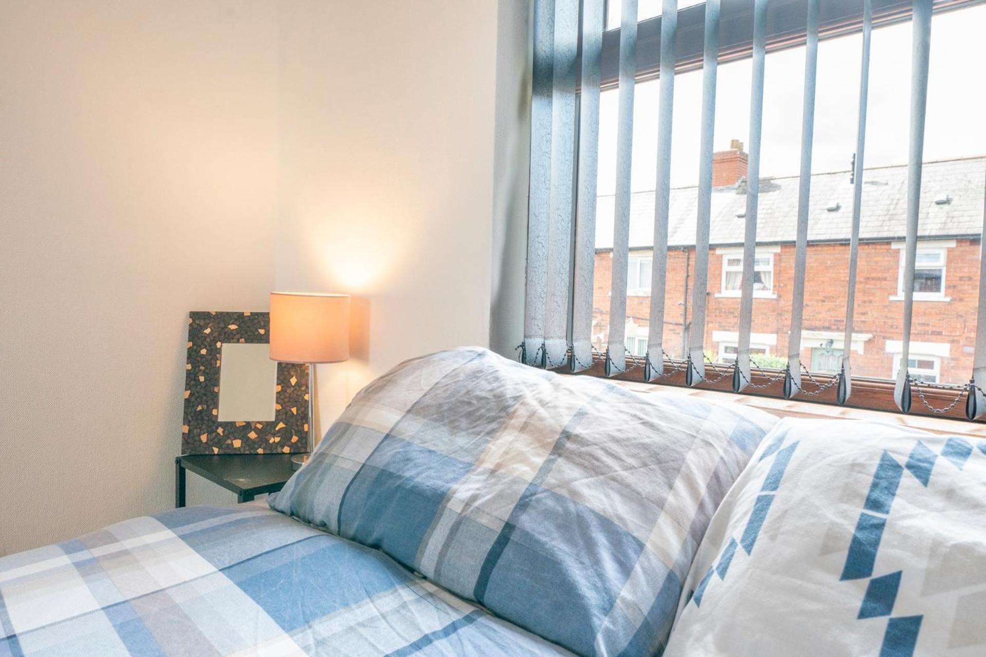Modern 3 Bedroom House Close To Ferry And City Centre 贝尔法斯特 外观 照片